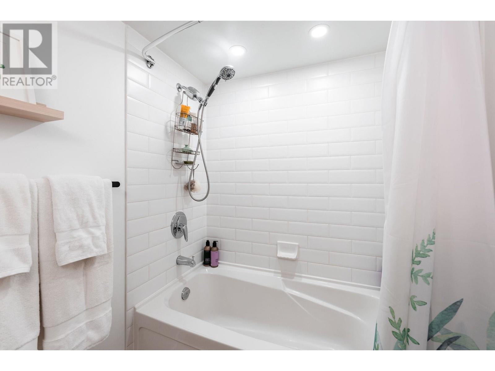 2008 1155 Seymour Street, Vancouver, British Columbia  V6B 1K2 - Photo 26 - R2825723