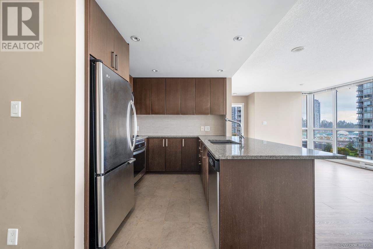 1105 2978 Glen Drive, Coquitlam, British Columbia  V3B 0C3 - Photo 3 - R2824953