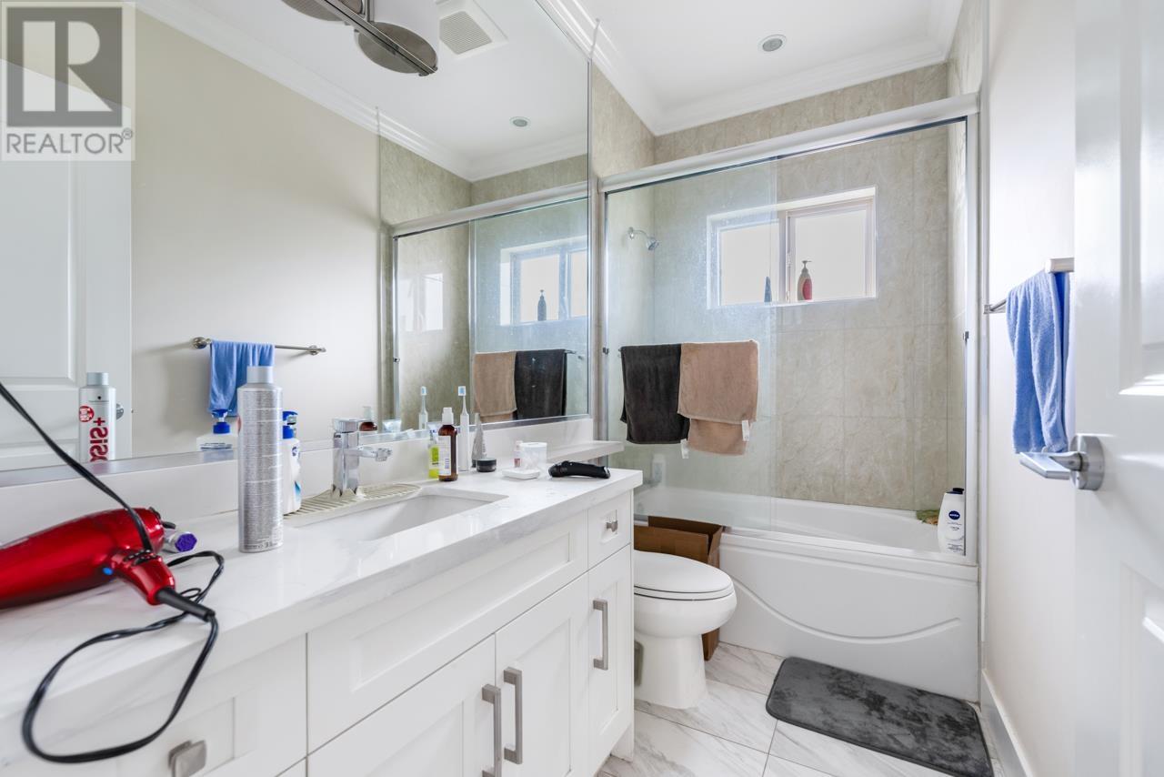 6508 Azure Road, Richmond, British Columbia  V7C 2R9 - Photo 18 - R2825557