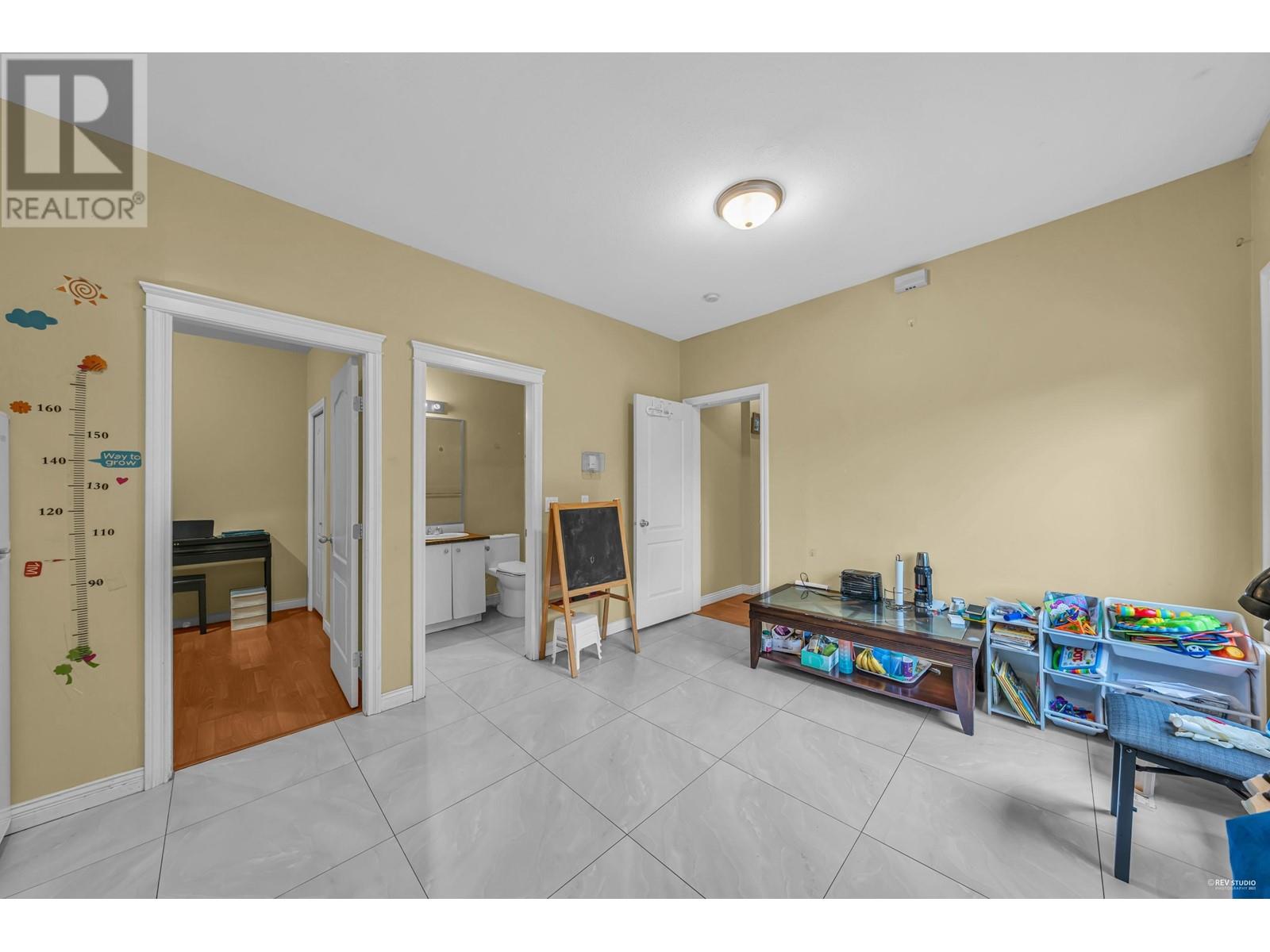 4551 Ellerton Court, Burnaby, British Columbia  V5H 1E1 - Photo 29 - R2824649