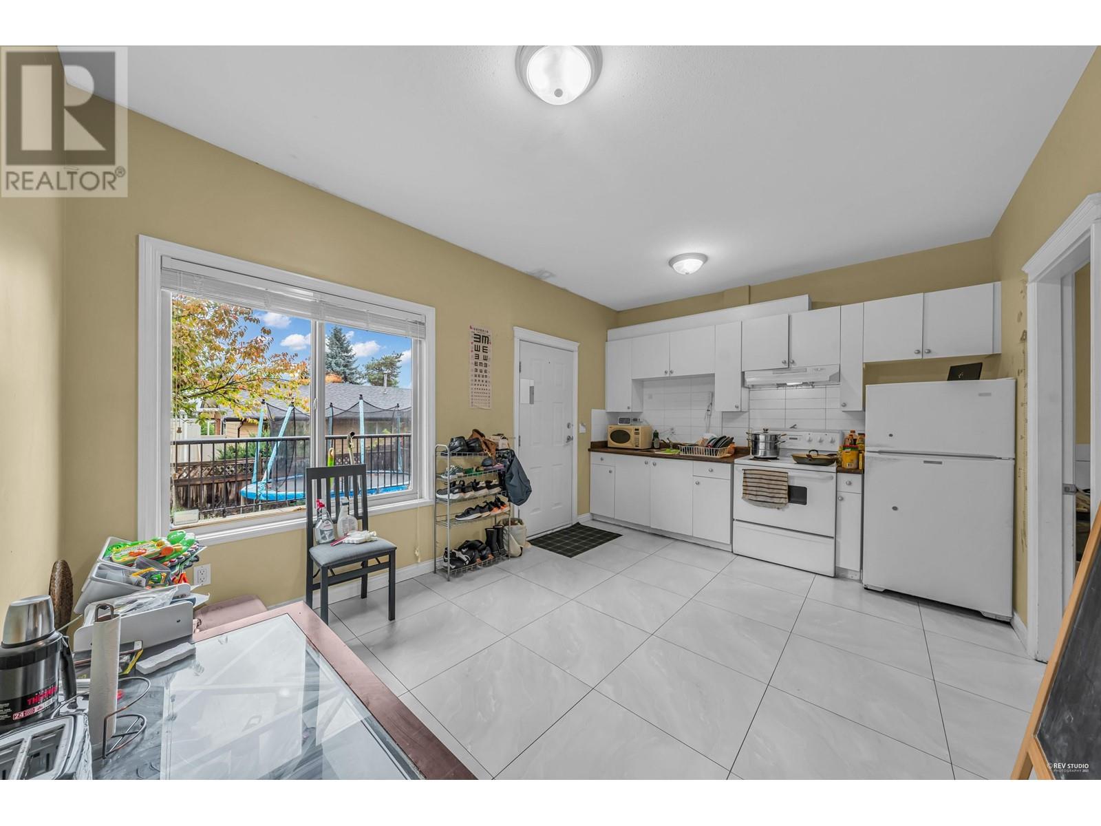 4551 Ellerton Court, Burnaby, British Columbia  V5H 1E1 - Photo 30 - R2824649