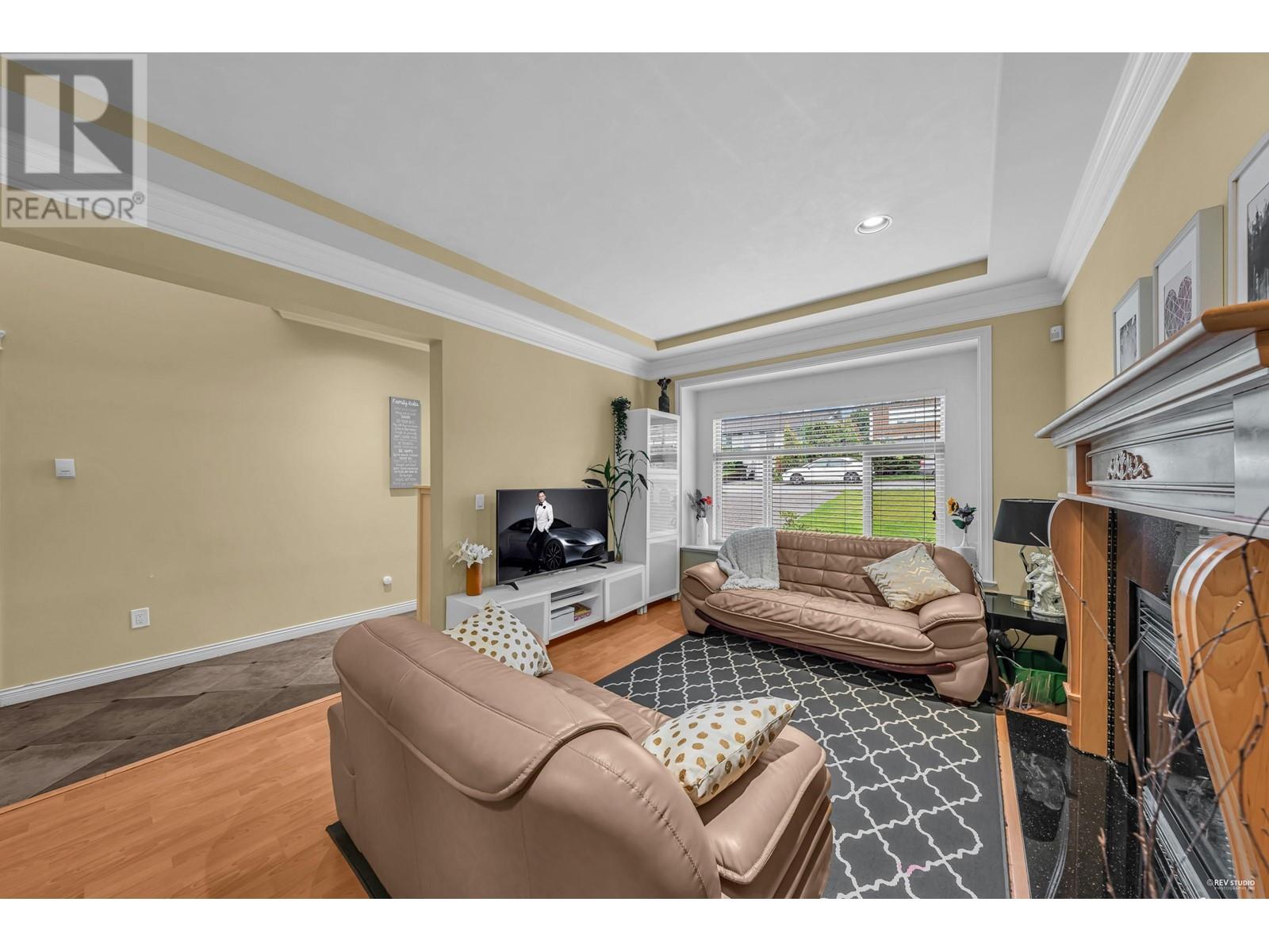 4551 Ellerton Court, Burnaby, British Columbia  V5H 1E1 - Photo 13 - R2824649