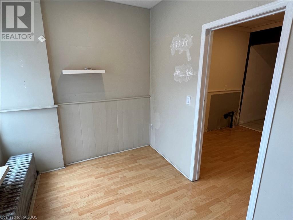 309 Durham Street E, Walkerton, Ontario N0G 2V0 (26185725) Ron Hopper