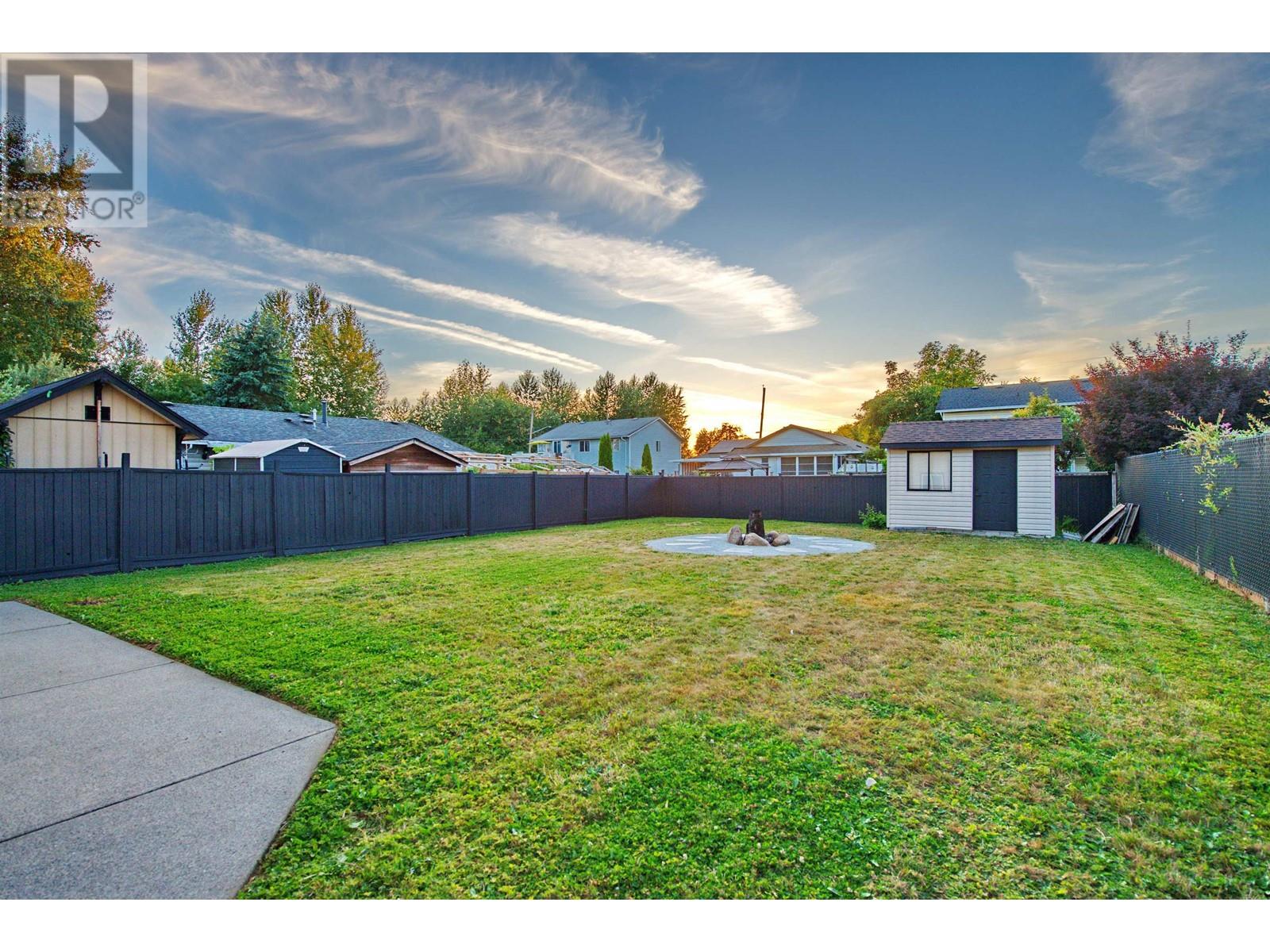 20181 Wharf Street, Maple Ridge, British Columbia  V2X 1A4 - Photo 21 - R2825730