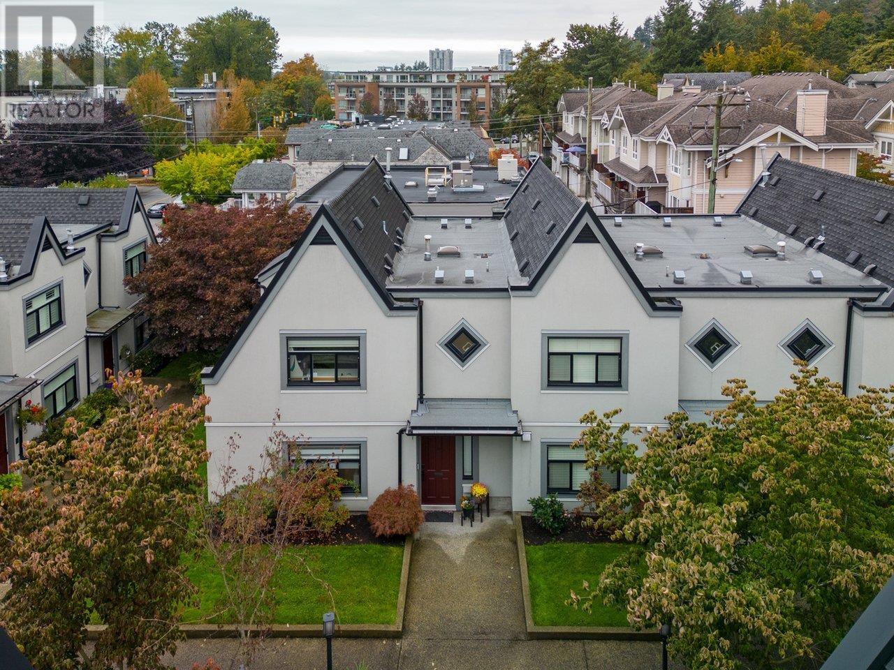 28 888 W 16th Street, North Vancouver, British Columbia  V7P 1R3 - Photo 3 - R2821170