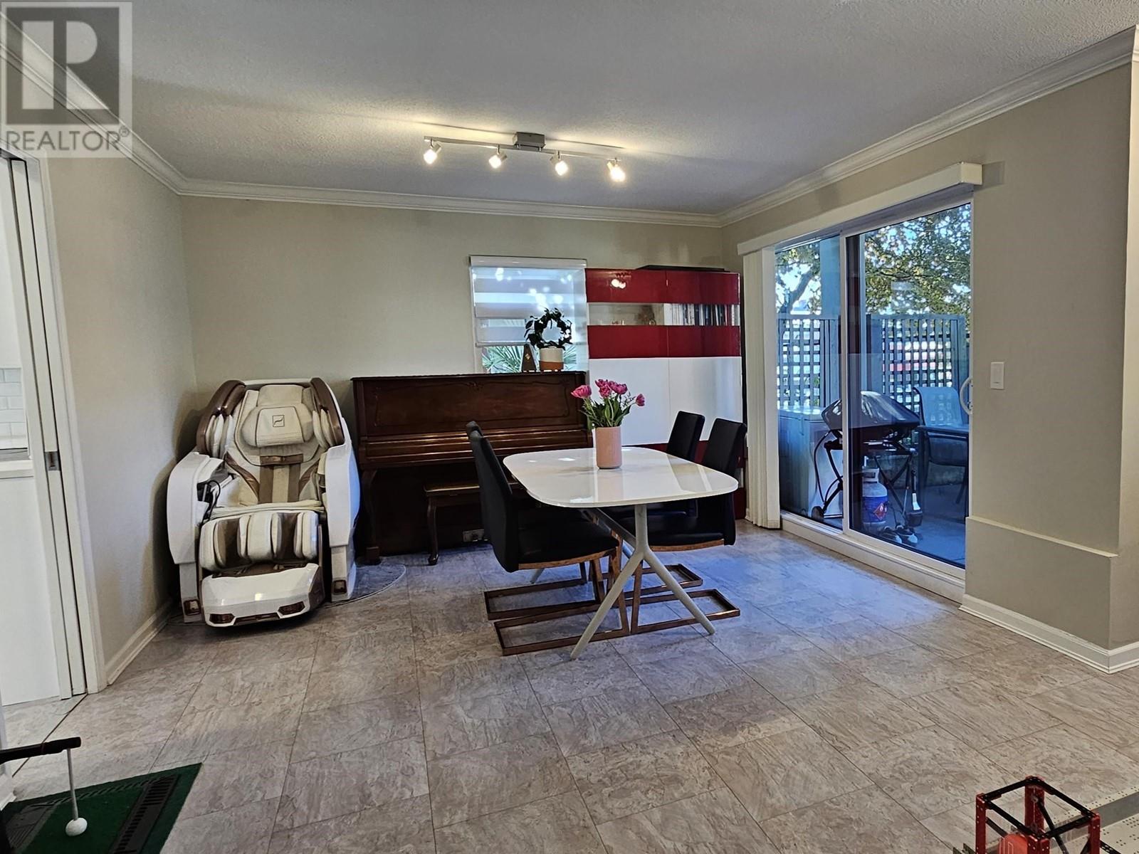 28 888 W 16th Street, North Vancouver, British Columbia  V7P 1R3 - Photo 15 - R2821170