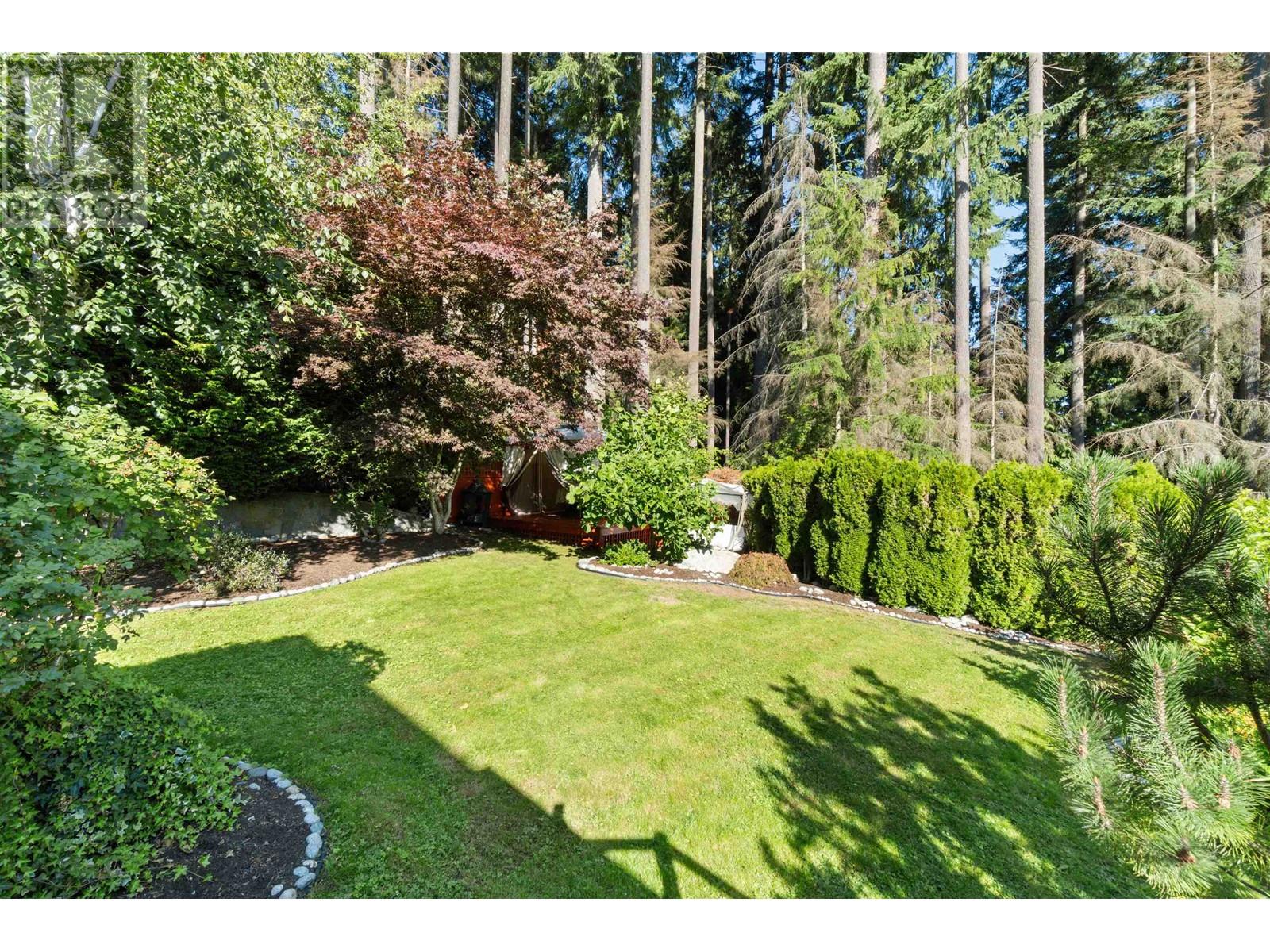 3866 Michener Way, North Vancouver, British Columbia  V7K 3C7 - Photo 14 - R2814184