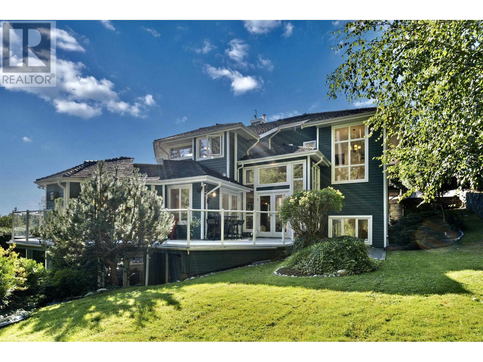 3866 MICHENER WAY, north vancouver, British Columbia