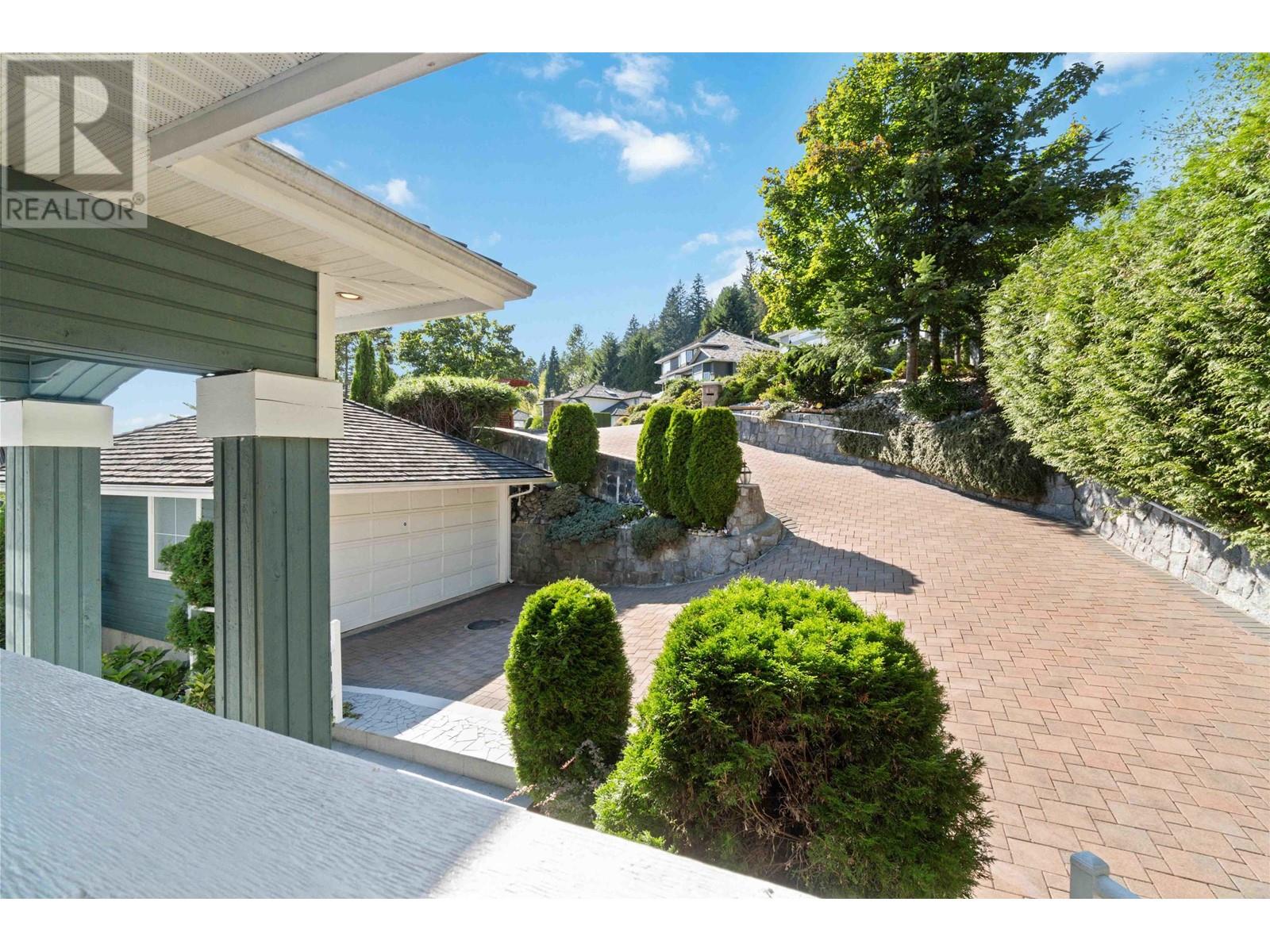 3866 Michener Way, North Vancouver, British Columbia  V7K 3C7 - Photo 32 - R2814184