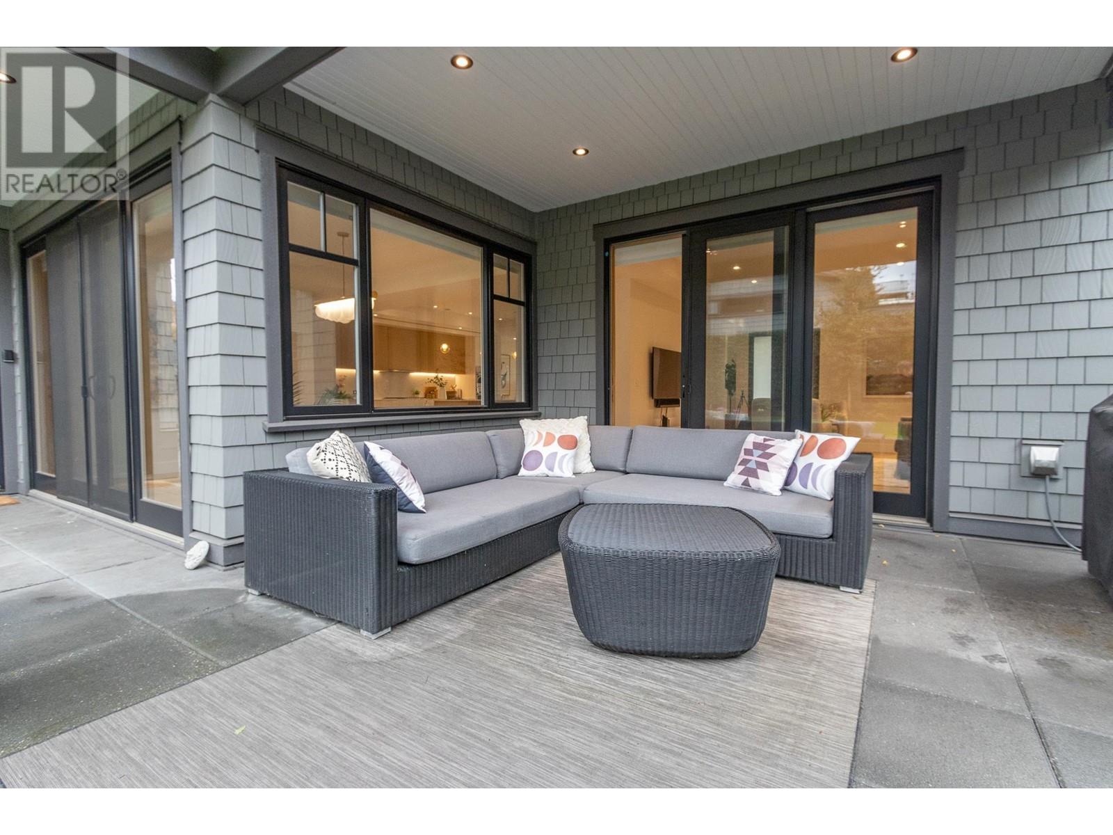 436 E 5th Street, North Vancouver, British Columbia  V7L 0E8 - Photo 12 - R2825615