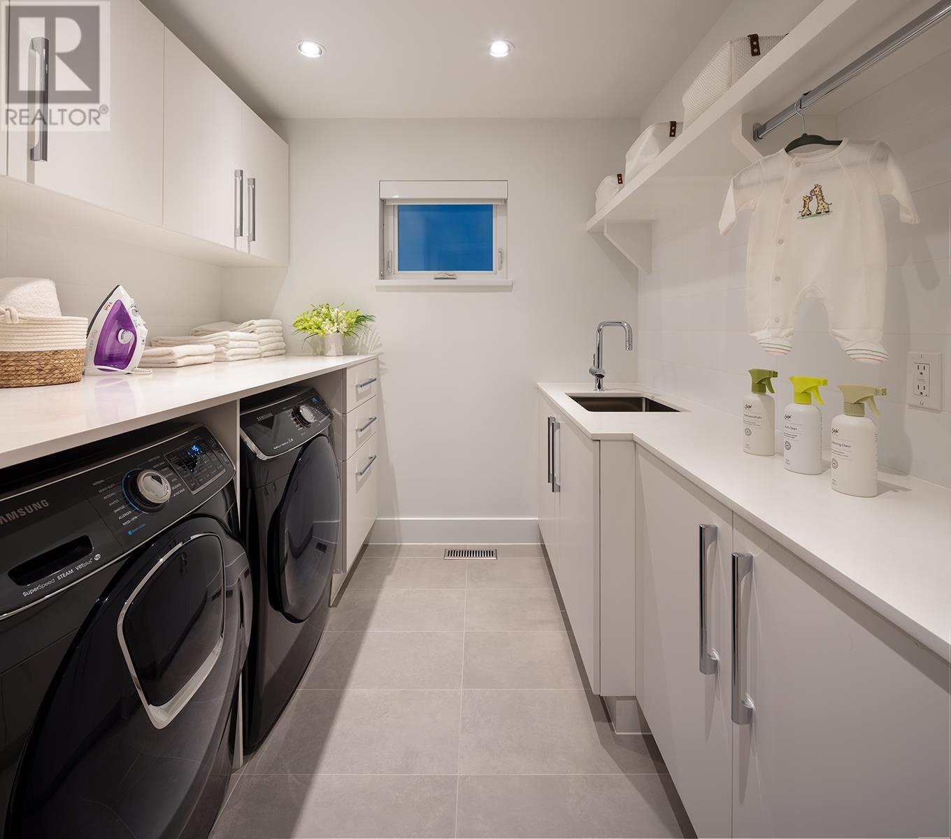 436 E 5th Street, North Vancouver, British Columbia  V7L 0E8 - Photo 29 - R2825615