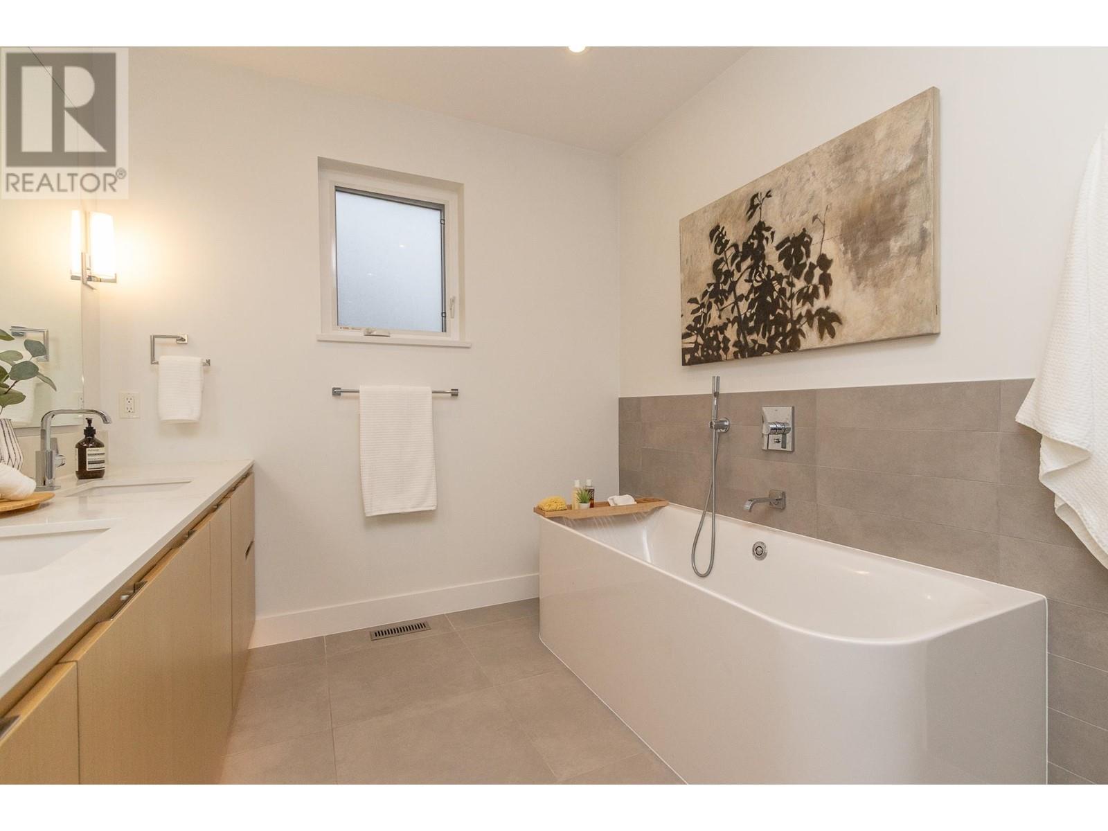 436 E 5th Street, North Vancouver, British Columbia  V7L 0E8 - Photo 22 - R2825615