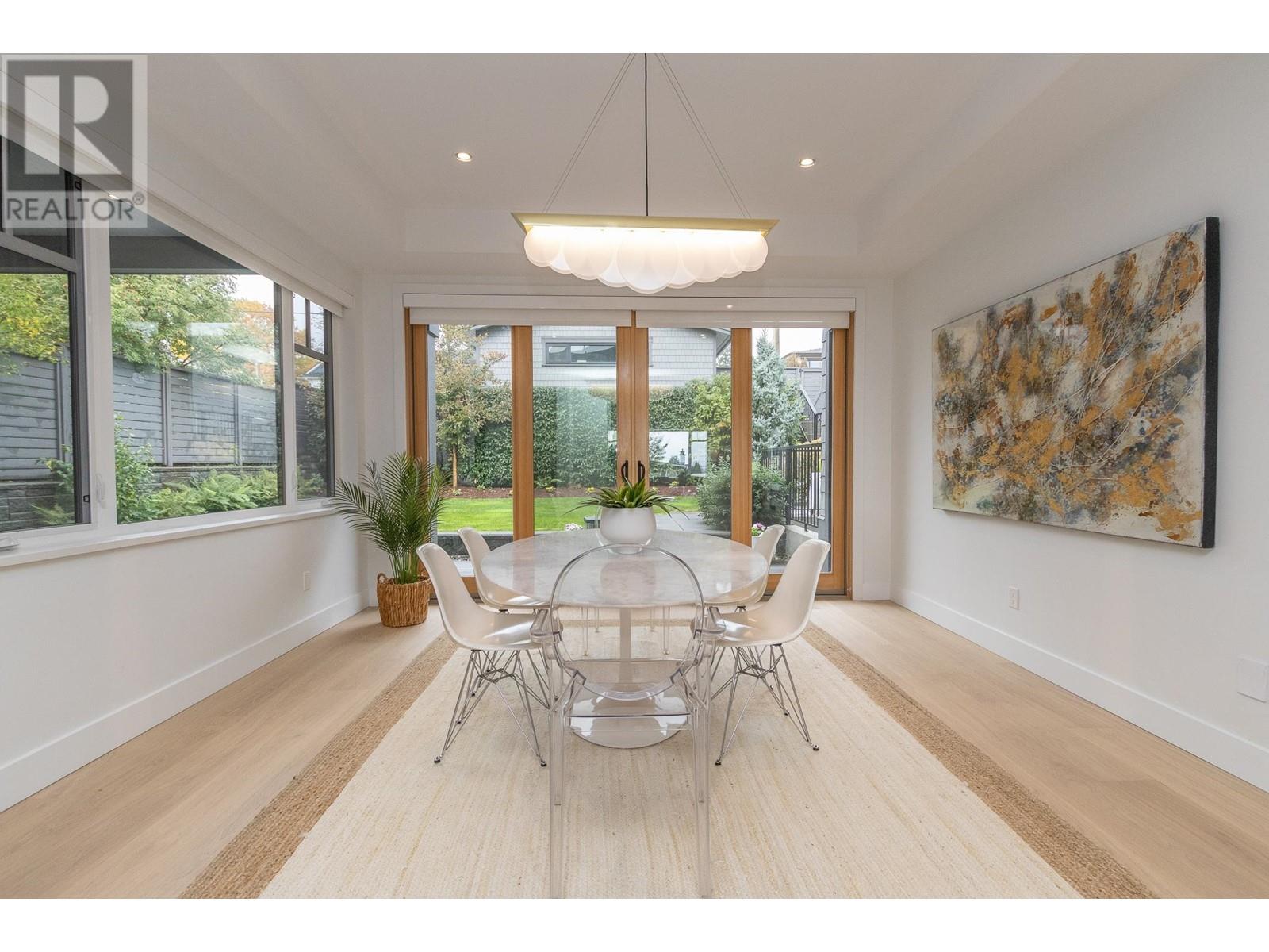436 E 5th Street, North Vancouver, British Columbia  V7L 0E8 - Photo 8 - R2825615
