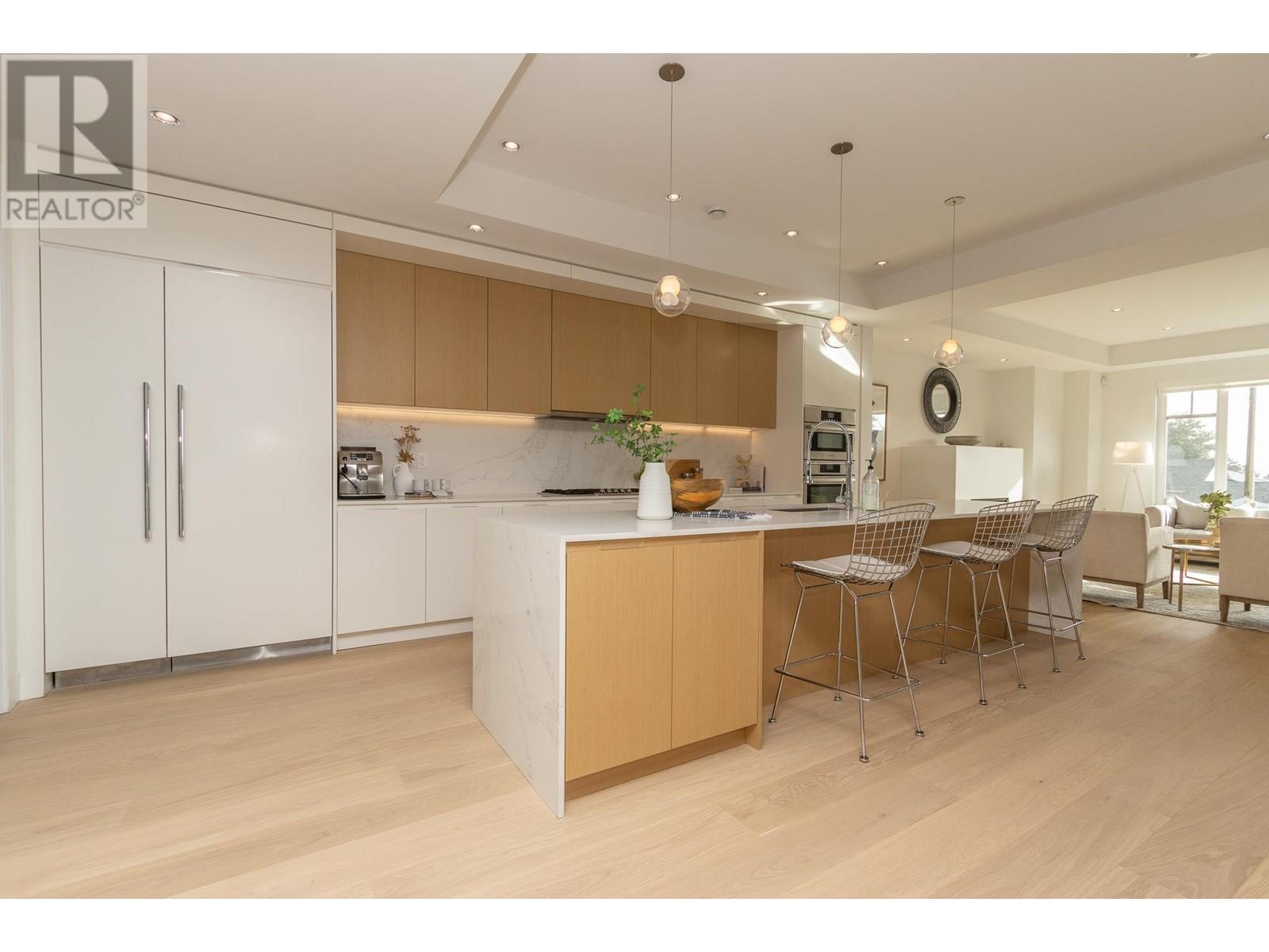 436 E 5th Street, North Vancouver, British Columbia  V7L 0E8 - Photo 5 - R2825615