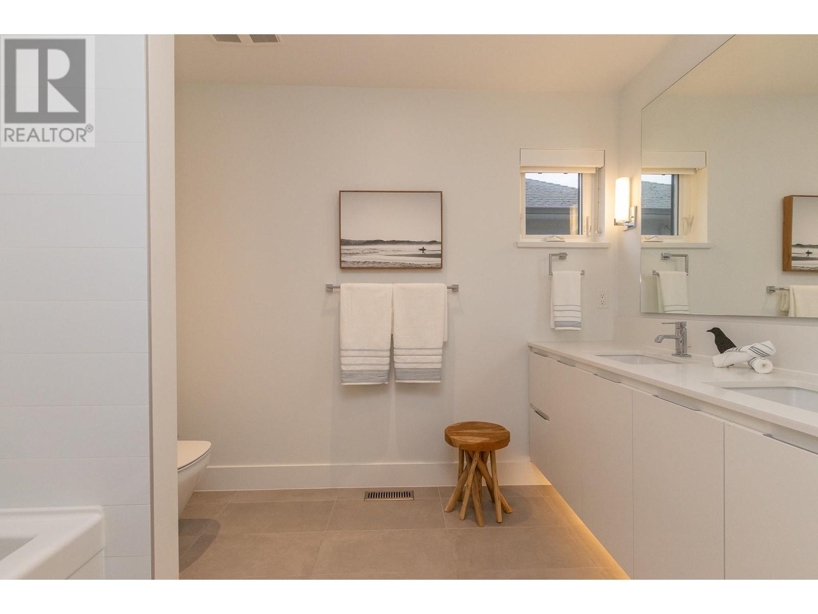 436 E 5th Street, North Vancouver, British Columbia  V7L 0E8 - Photo 25 - R2825615