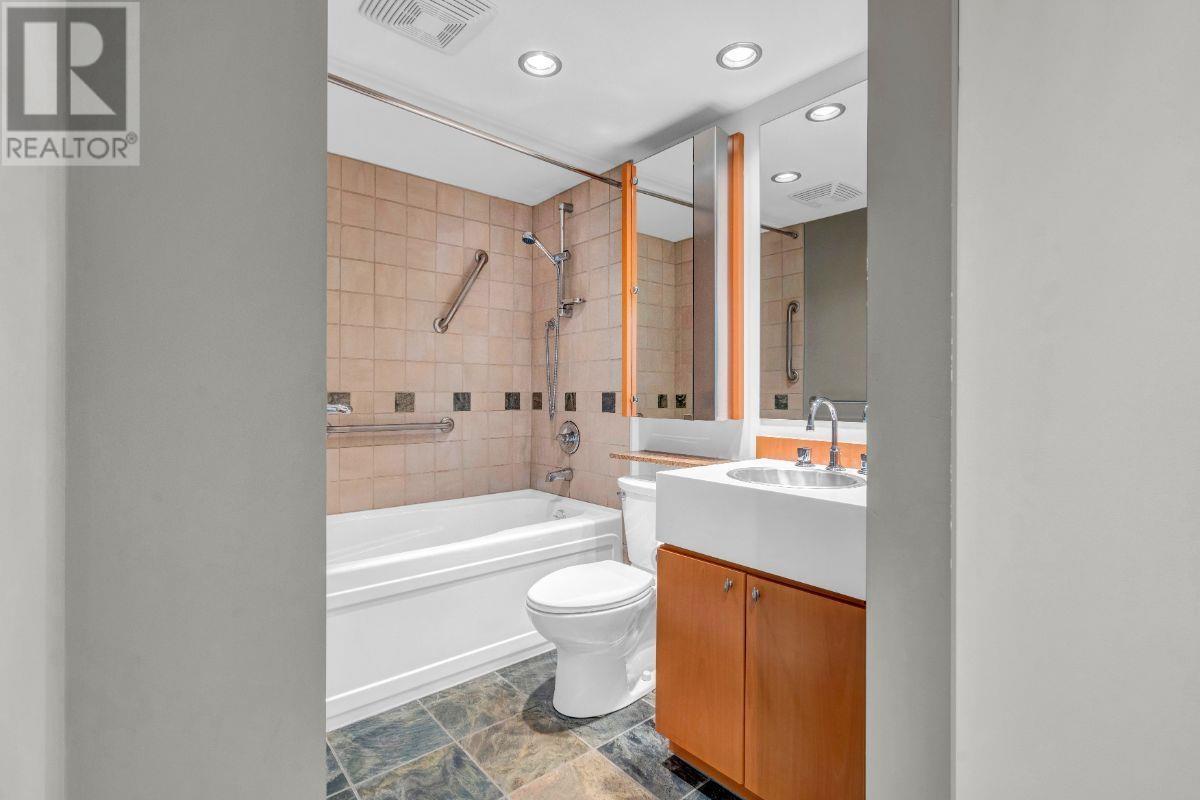 2601 1438 Richards Street, Vancouver, British Columbia  V6Z 3B8 - Photo 10 - R2825204