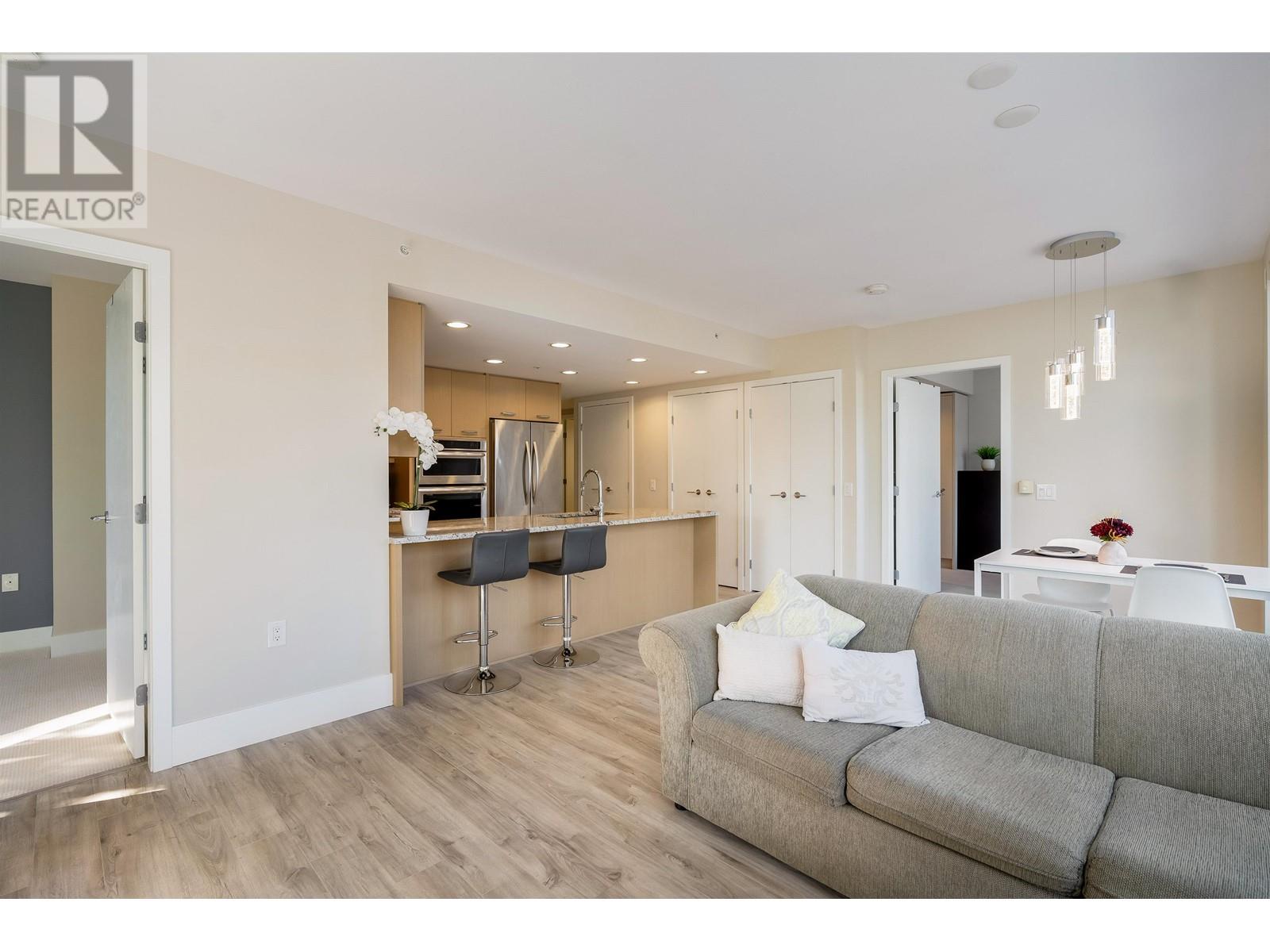 201 150 W 15th Street, North Vancouver, British Columbia  V7M 0C4 - Photo 5 - R2825021