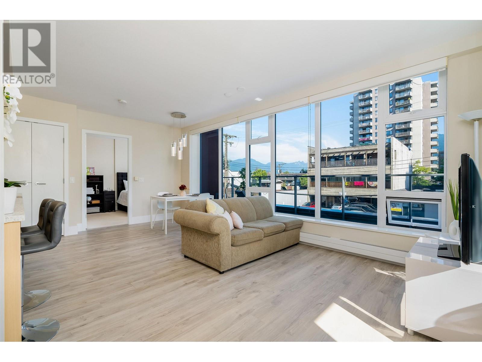 201 150 W 15th Street, North Vancouver, British Columbia  V7M 0C4 - Photo 6 - R2825021