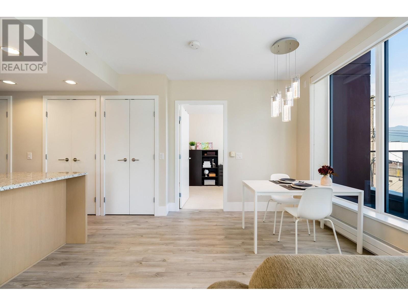 201 150 W 15th Street, North Vancouver, British Columbia  V7M 0C4 - Photo 11 - R2825021