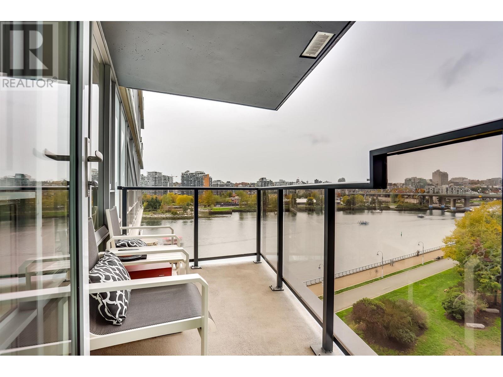 803 8 Smithe Mews, Vancouver, British Columbia  V6B 0A5 - Photo 19 - R2824624