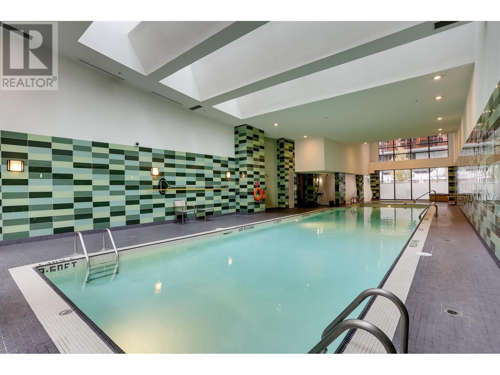 803 8 Smithe Mews, Vancouver, British Columbia  V6B 0A5 - Photo 21 - R2824624