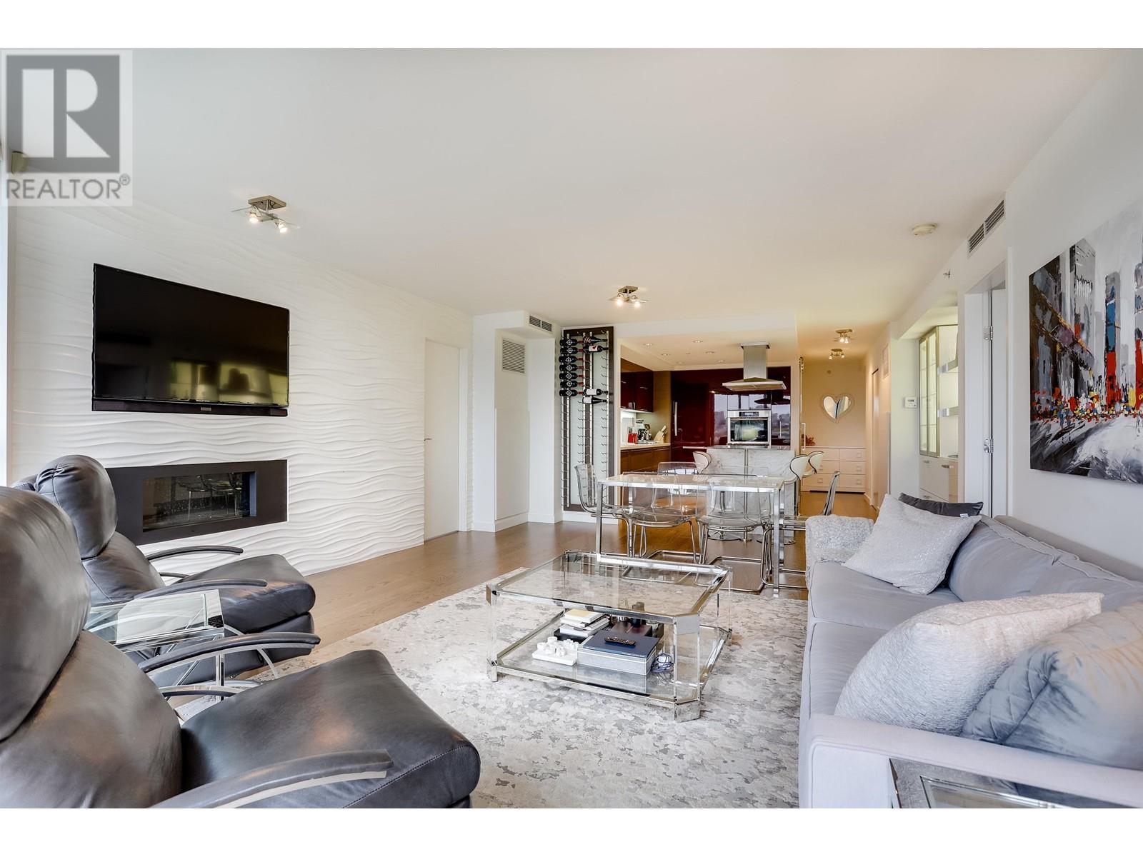 803 8 Smithe Mews, Vancouver, British Columbia  V6B 0A5 - Photo 8 - R2824624