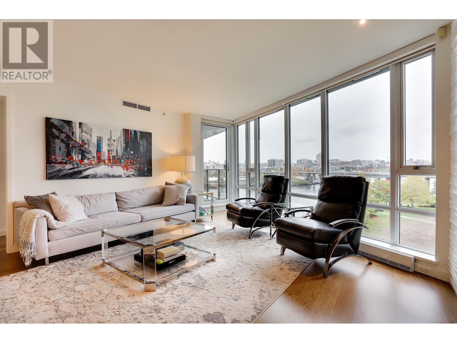 803 8 Smithe Mews, Vancouver, British Columbia  V6B 0A5 - Photo 7 - R2824624