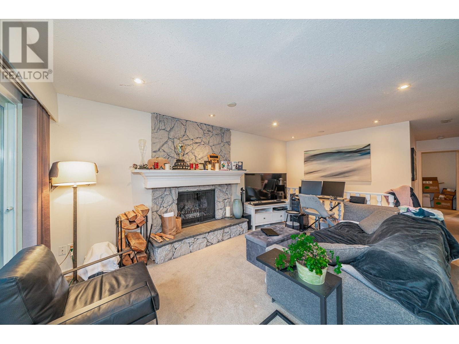 1779 Peters Road, North Vancouver, British Columbia  V7J 1Y7 - Photo 5 - R2825092