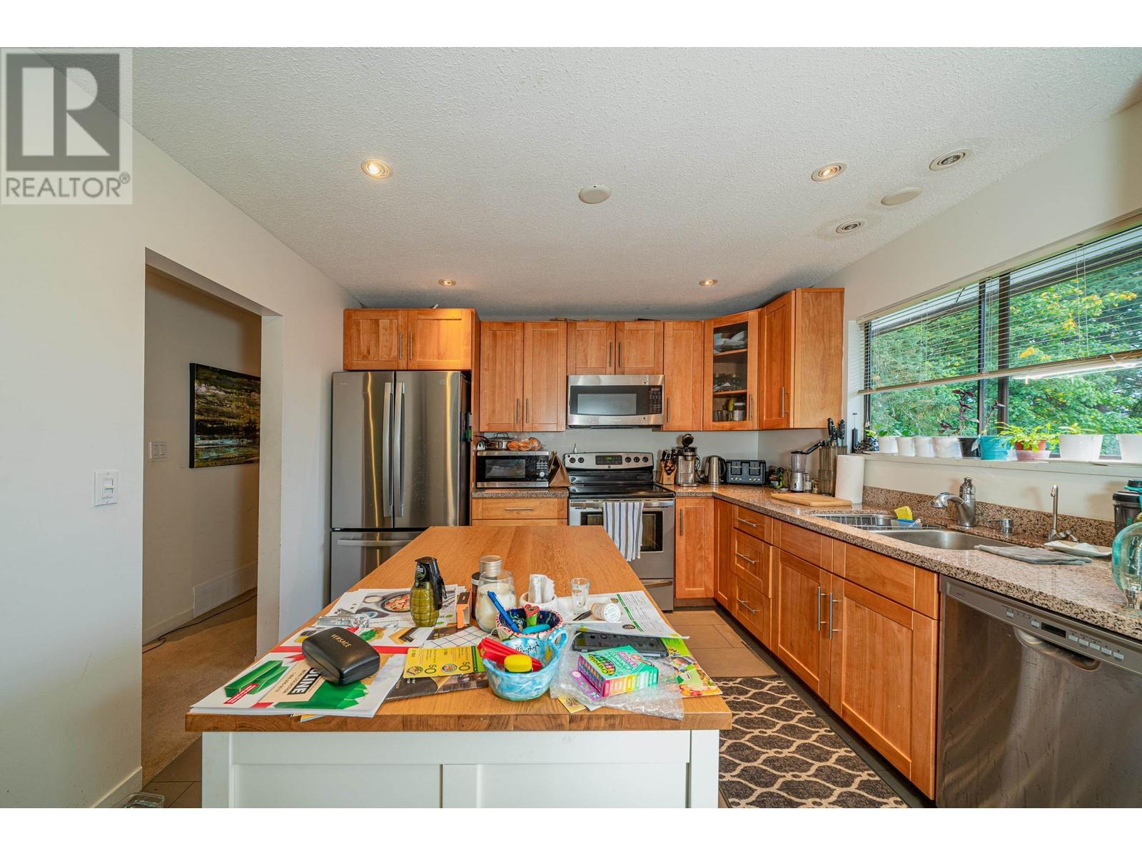 1779 Peters Road, North Vancouver, British Columbia  V7J 1Y7 - Photo 12 - R2825092