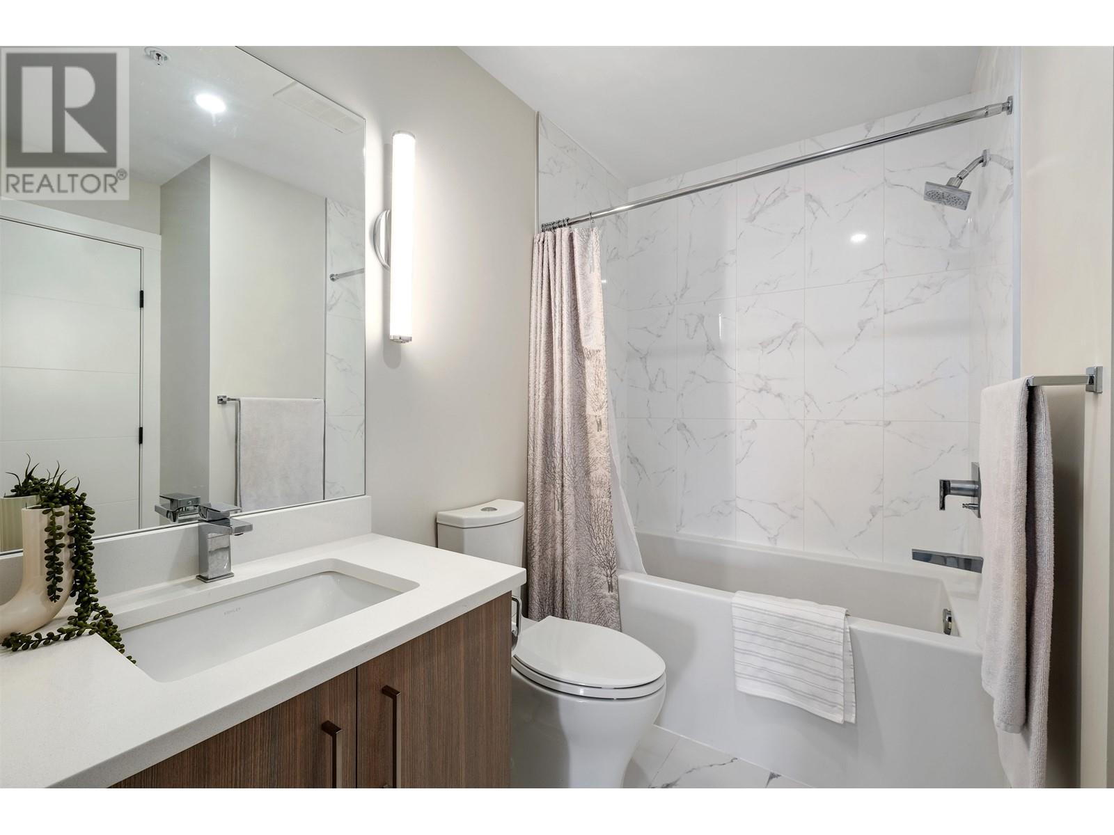 206 1633 Tatlow Avenue, North Vancouver, British Columbia  V7P 2Z8 - Photo 9 - R2825767