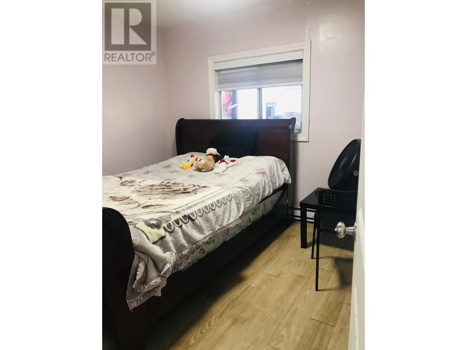 803 Ewen Avenue, New Westminster, British Columbia  V3M 5C6 - Photo 4 - R2821986
