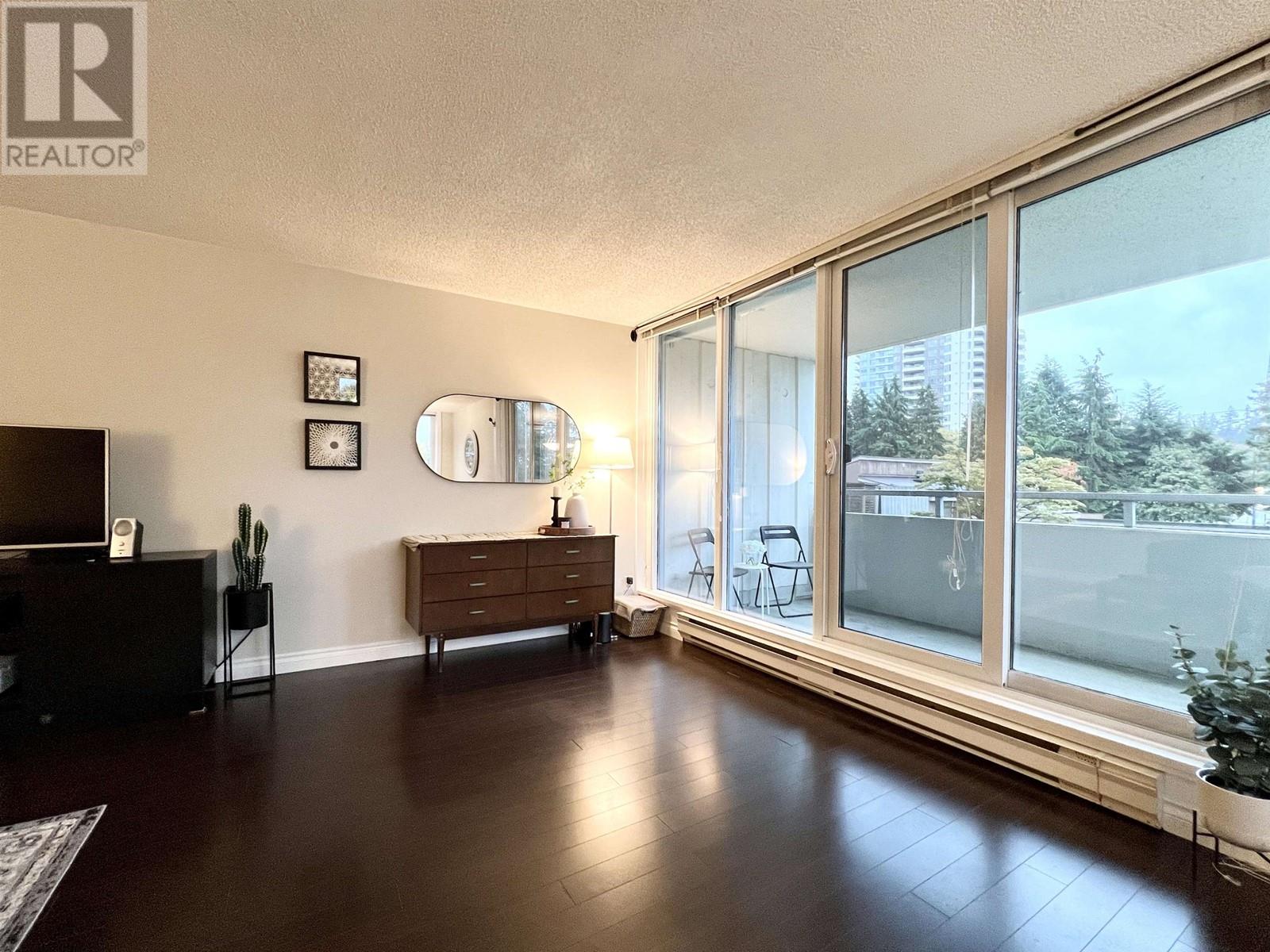 302 4160 Sardis Street, Burnaby, British Columbia  V5H 1K2 - Photo 4 - R2823418