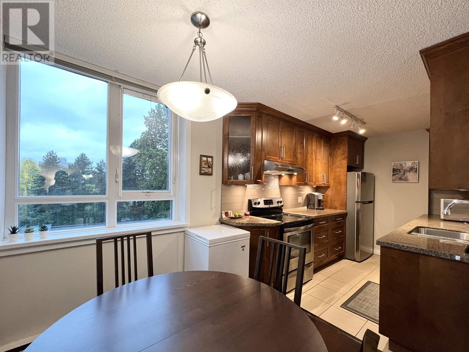 302 4160 Sardis Street, Burnaby, British Columbia  V5H 1K2 - Photo 8 - R2823418