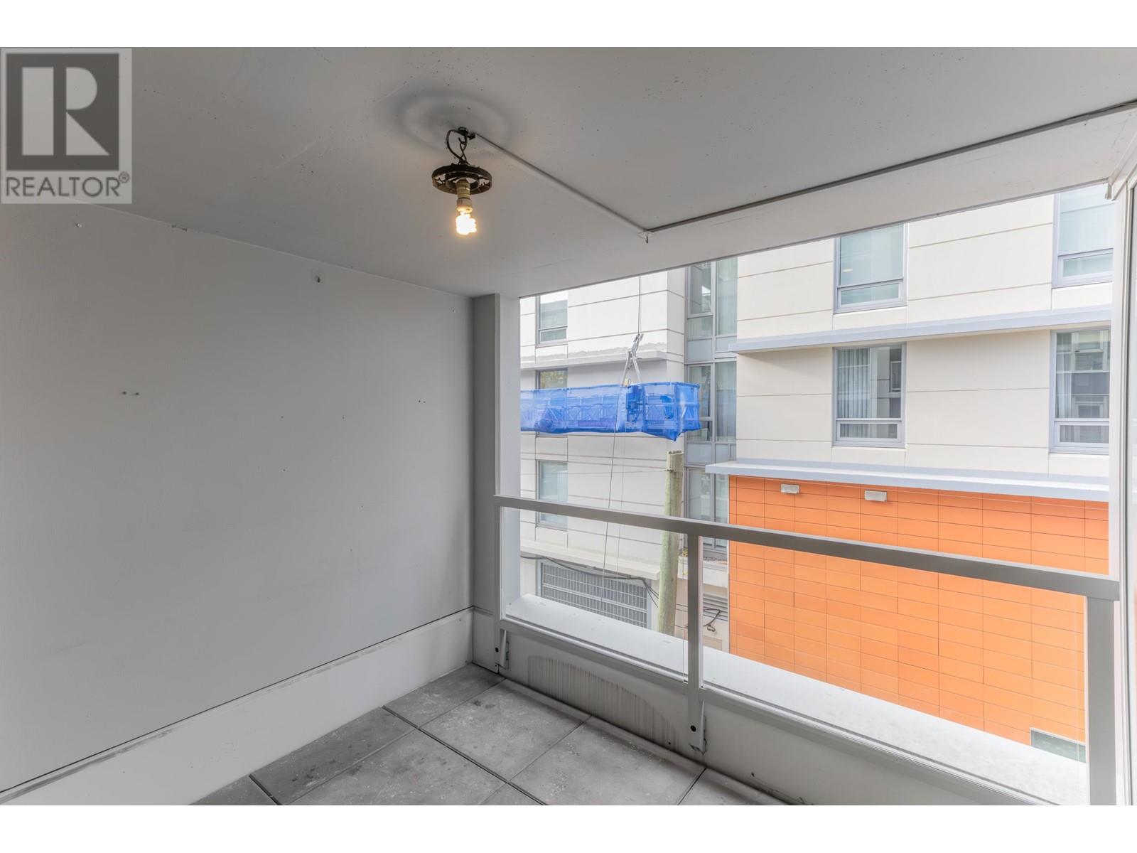 303 1887 Crowe Street, Vancouver, British Columbia  V5Y 0B4 - Photo 14 - R2825298