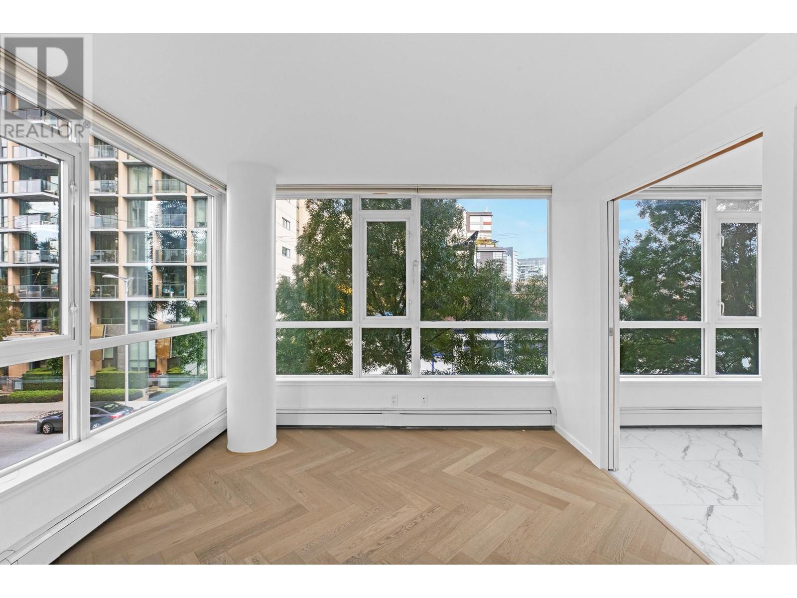 303 1887 Crowe Street, Vancouver, British Columbia  V5Y 0B4 - Photo 11 - R2825298