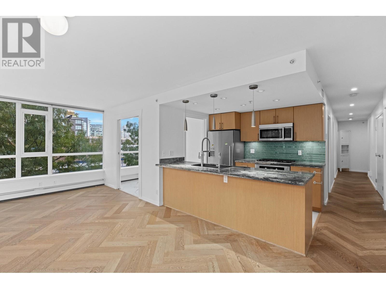 303 1887 Crowe Street, Vancouver, British Columbia  V5Y 0B4 - Photo 8 - R2825298