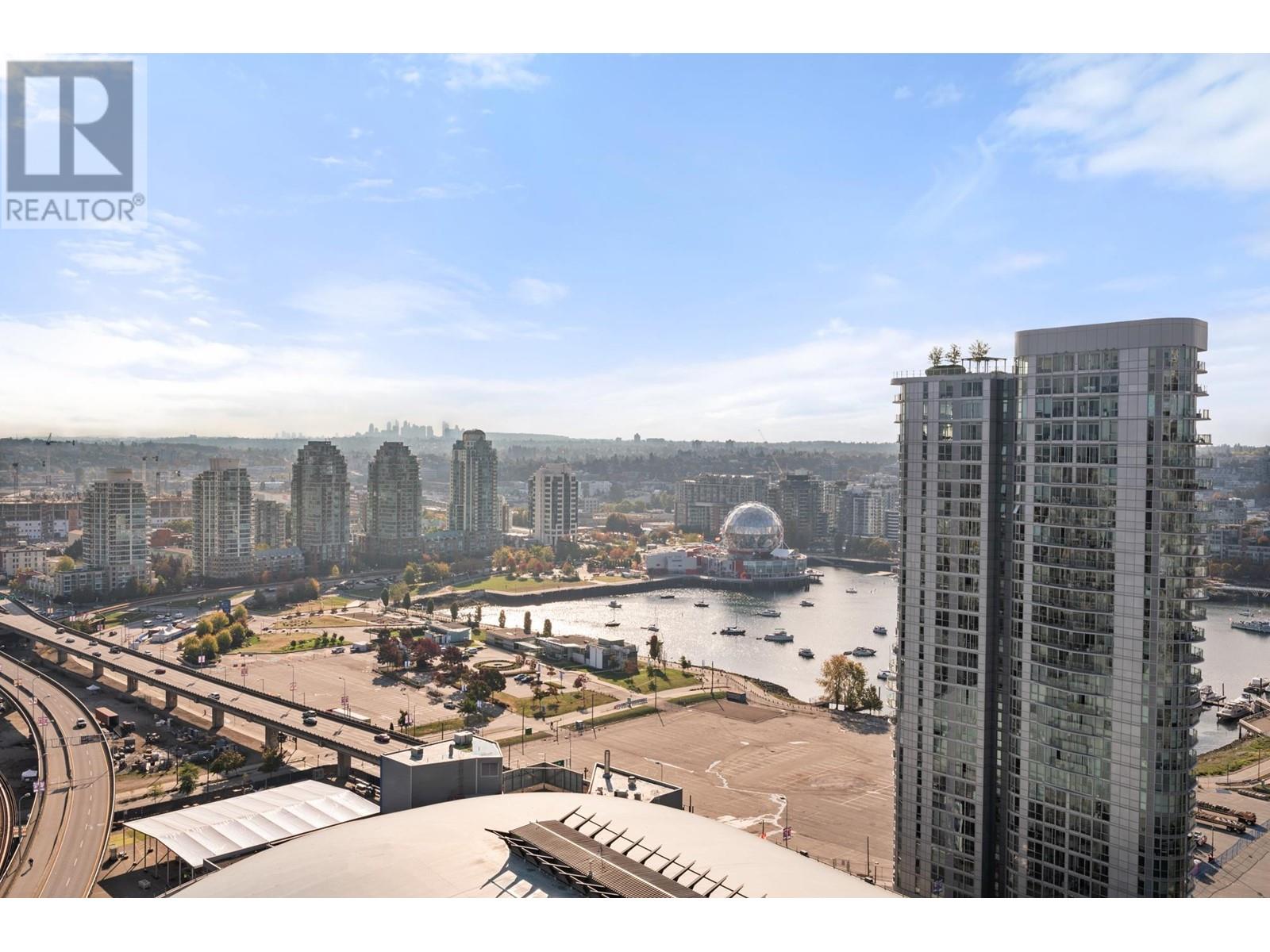 2903 131 REGIMENT SQUARE, vancouver, British Columbia