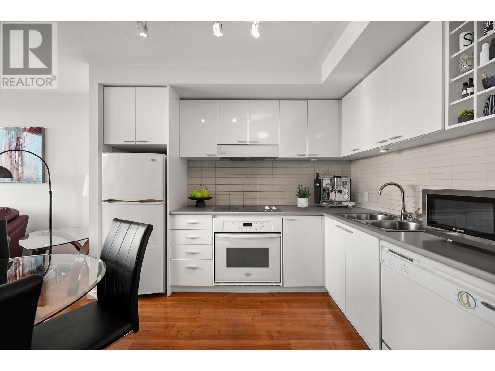 2903 131 Regiment Square, Vancouver, British Columbia  V6B 1X6 - Photo 5 - R2825821