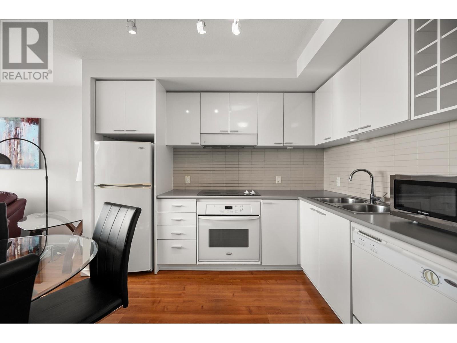 2903 131 Regiment Square, Vancouver, British Columbia  V6B 1X6 - Photo 8 - R2825821