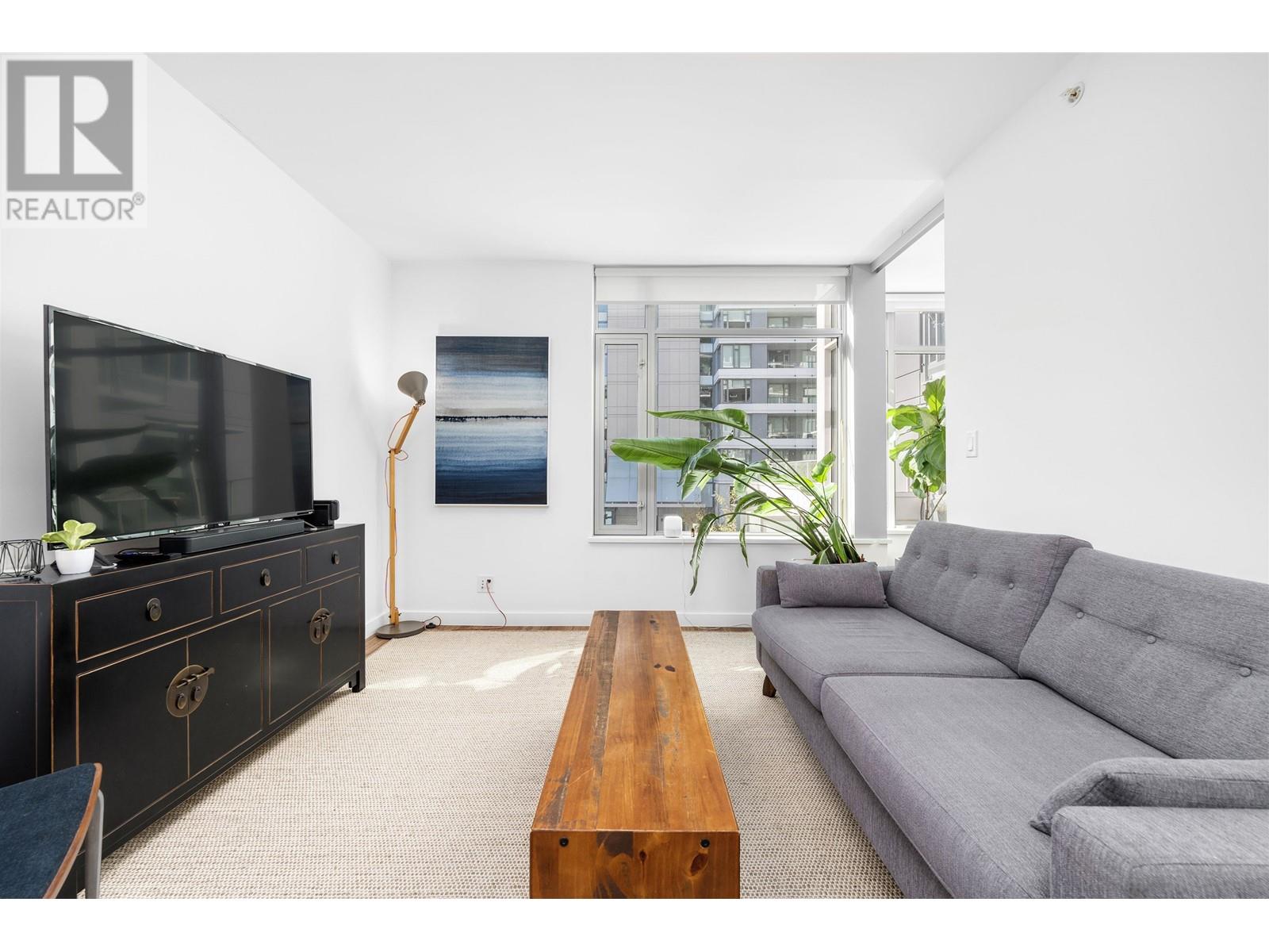 315 1661 QUEBEC STREET, vancouver, British Columbia