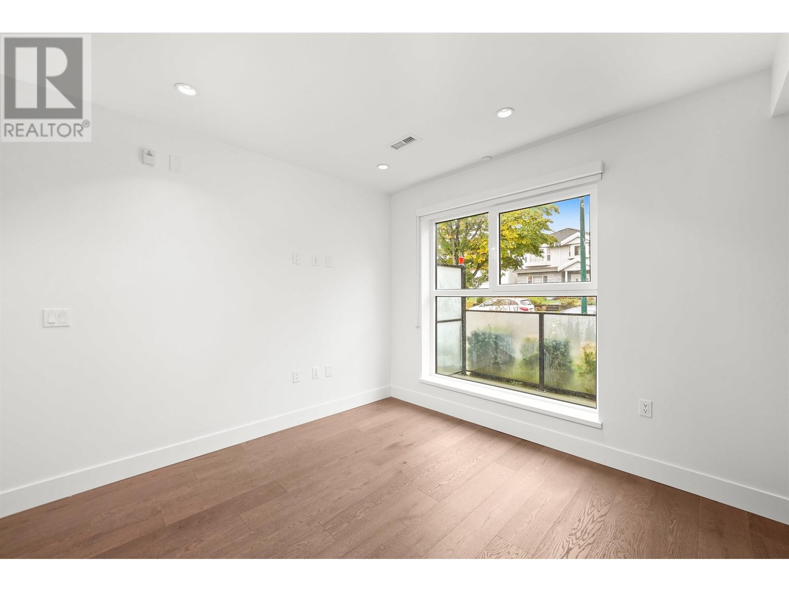 152 W Woodstock Avenue, Vancouver, British Columbia  V5Y 0N1 - Photo 13 - R2825877