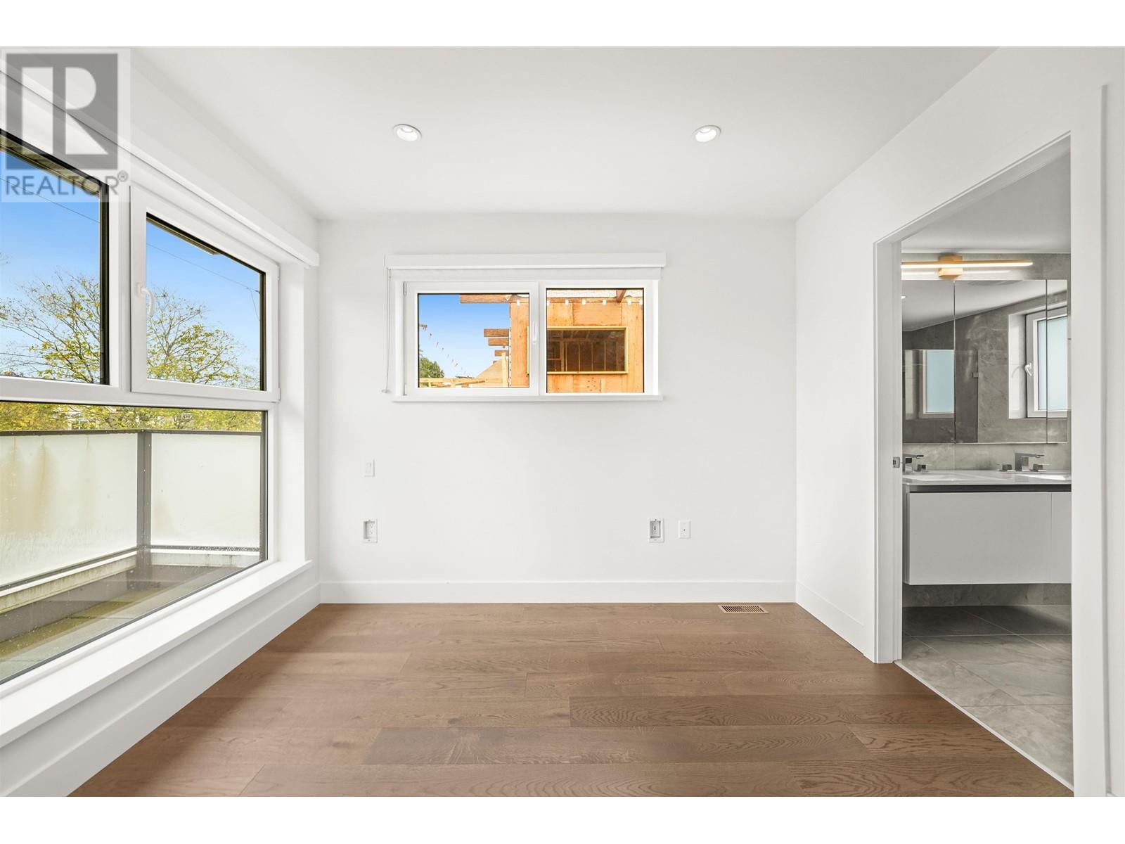 152 W Woodstock Avenue, Vancouver, British Columbia  V5Y 0N1 - Photo 22 - R2825877