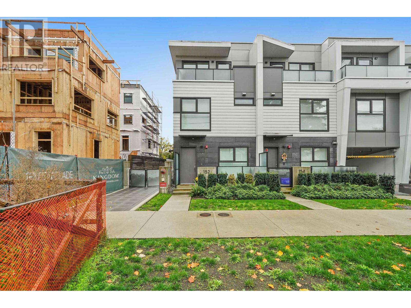 152 W Woodstock Avenue, Vancouver, British Columbia  V5Y 0N1 - Photo 3 - R2825877