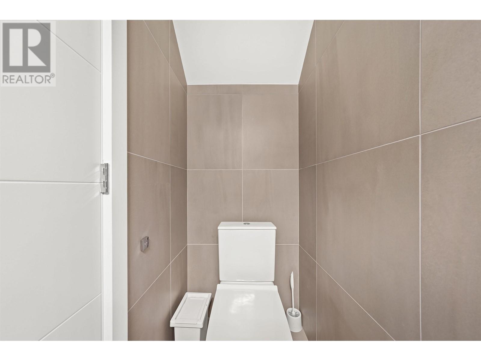 152 W Woodstock Avenue, Vancouver, British Columbia  V5Y 0N1 - Photo 34 - R2825877