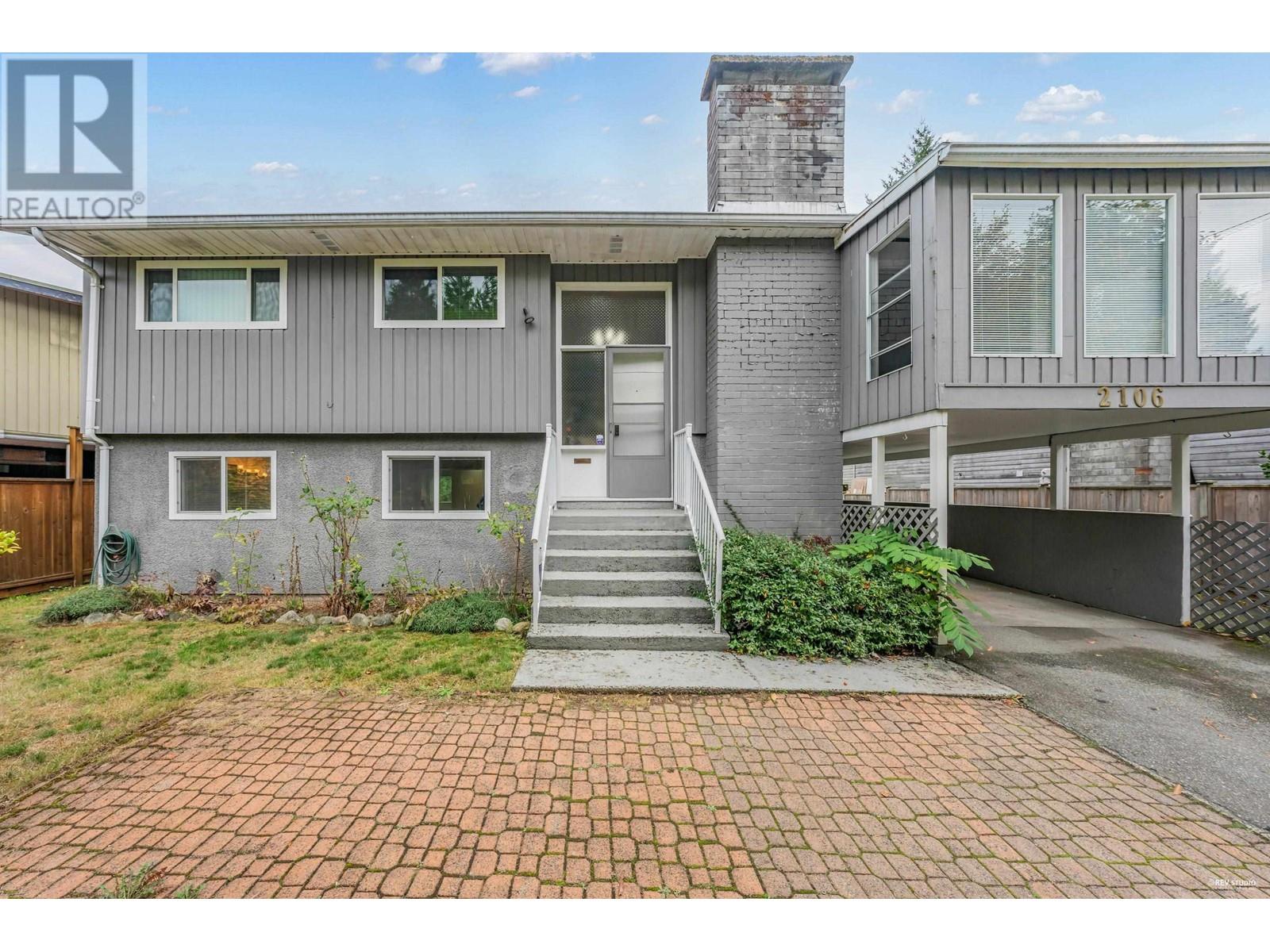 2106 MOUNTAIN HIGHWAY, north vancouver, British Columbia