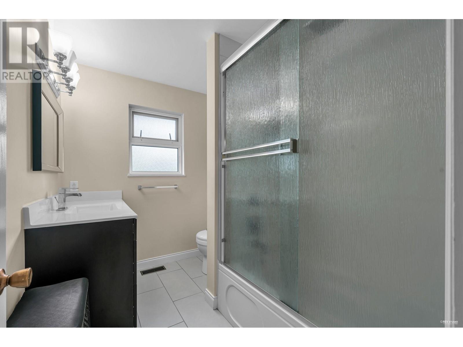 2106 Mountain Highway, North Vancouver, British Columbia  V7J 2M9 - Photo 10 - R2825838
