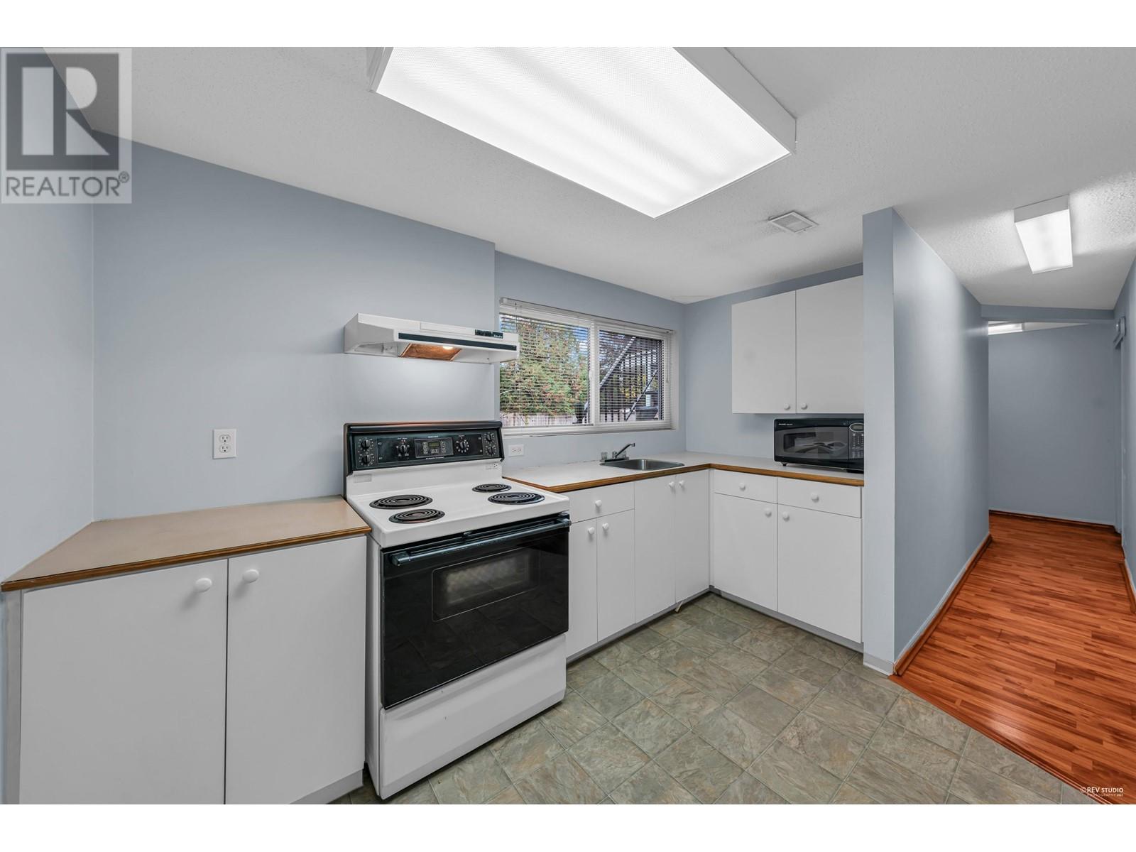 2106 Mountain Highway, North Vancouver, British Columbia  V7J 2M9 - Photo 12 - R2825838