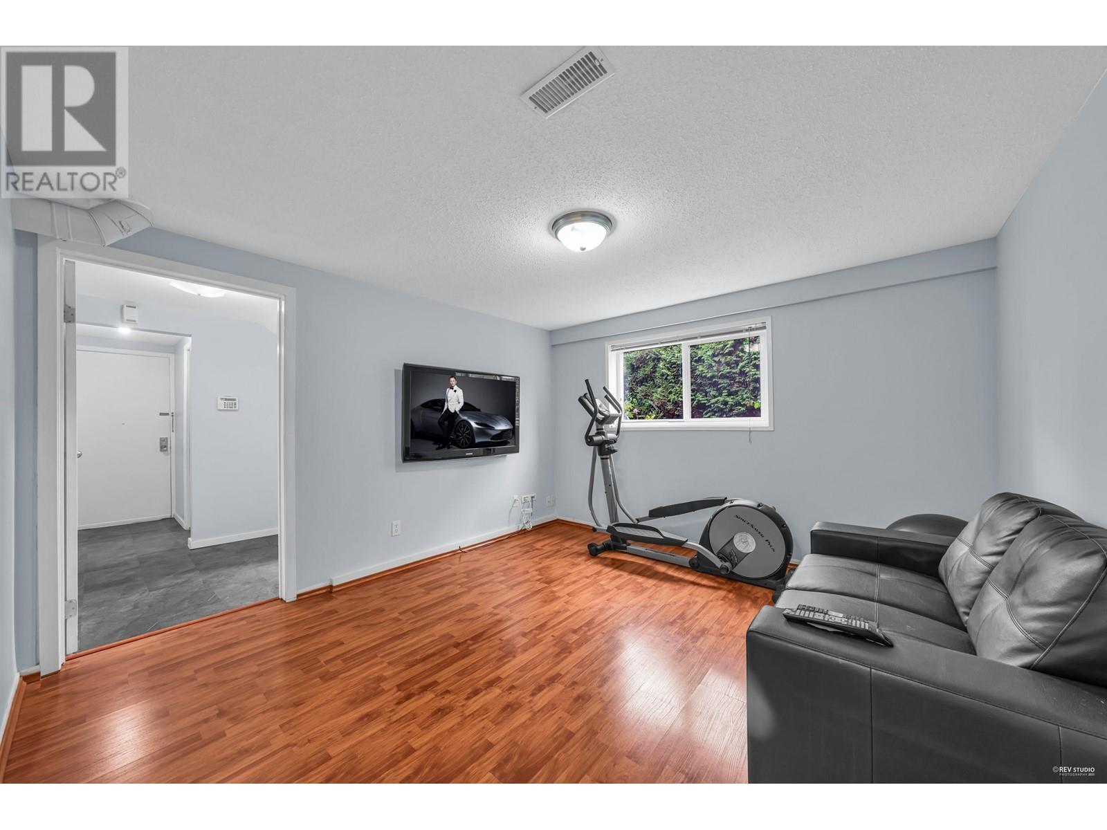2106 Mountain Highway, North Vancouver, British Columbia  V7J 2M9 - Photo 13 - R2825838