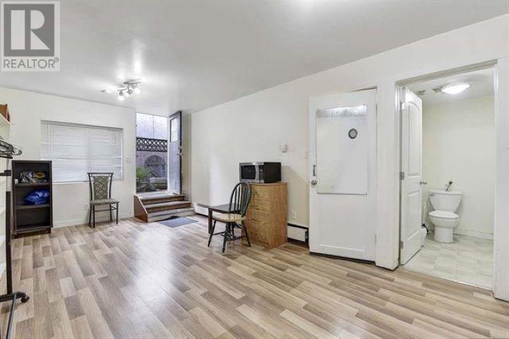 92-94 Glover Avenue, New Westminster, British Columbia  V3L 2A3 - Photo 3 - C8055076