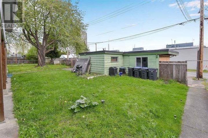 92-94 Glover Avenue, New Westminster, British Columbia  V3L 2A3 - Photo 39 - C8055076